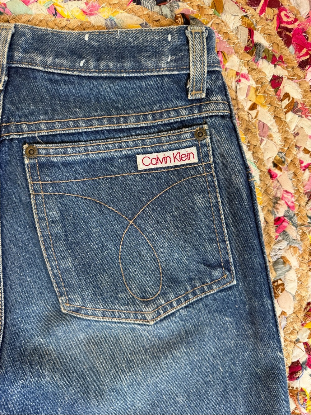 Vintage Calvin Klein Women's Medium Blue Classic Straight Jeans